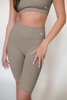 Seamless and ribbed biker short. A real spring/summer must have. Comfortable enough for any work out and trendy enough for any casual outfit. 